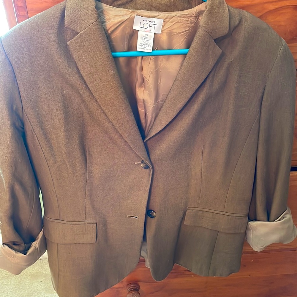 Ann Taylor Suit Jacket , brown/tan color . Sleeves